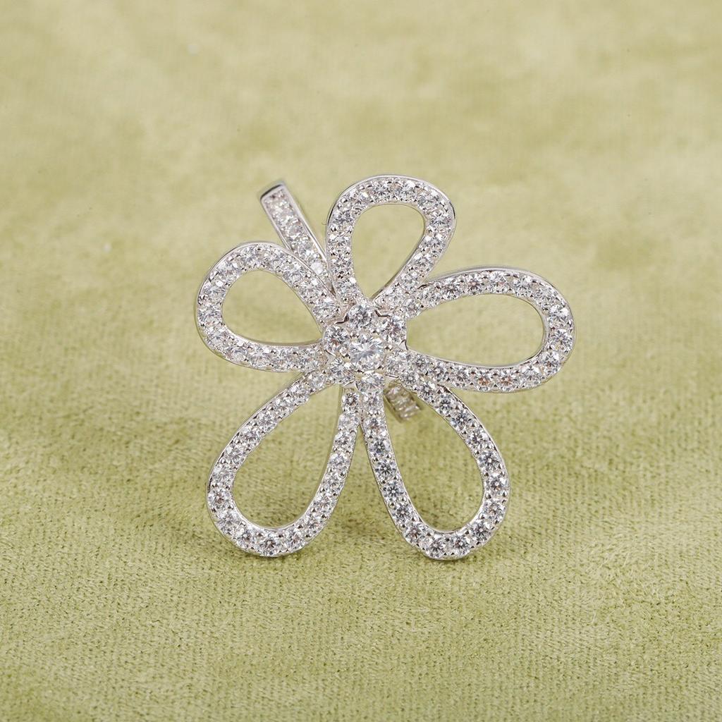 Sale Classic Europe New 2023 Top Quality Hot Sale Famous Brand Party Jewelry For Women Zircon Ring Europe Luxury Flower Rings