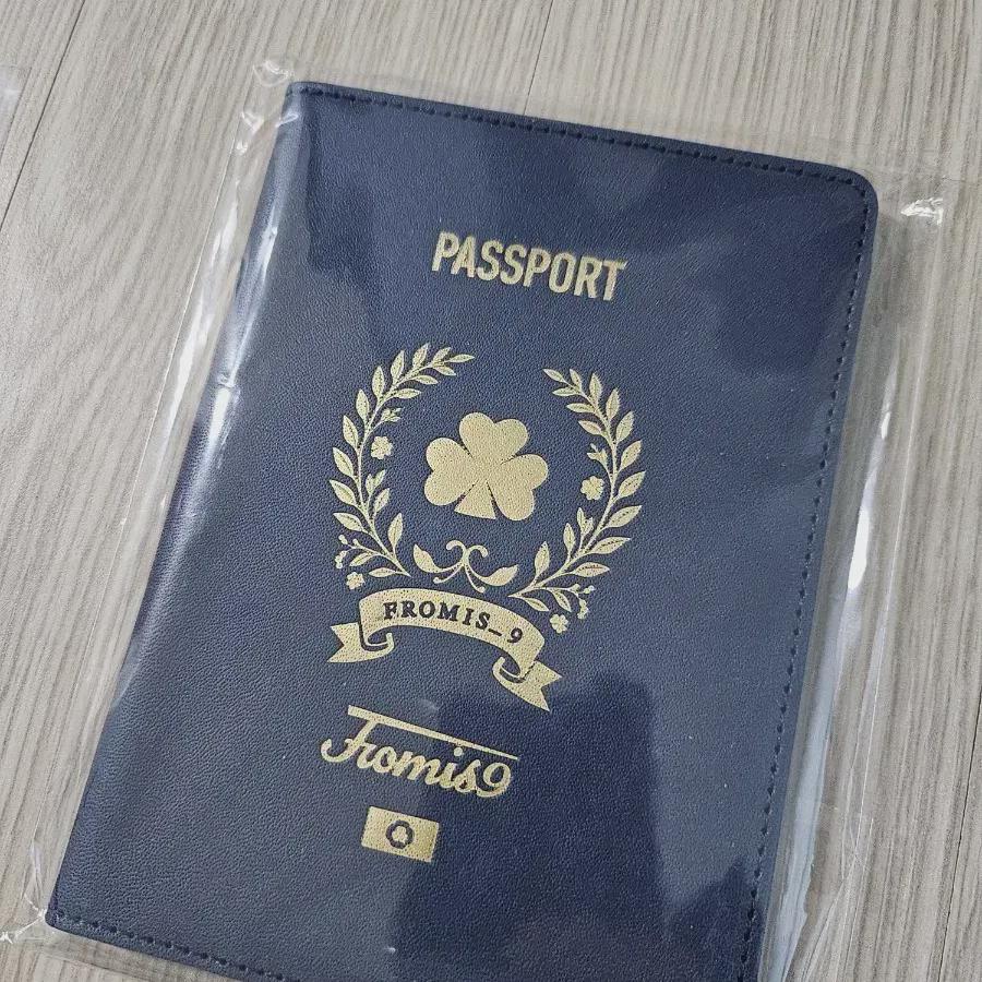 

Fromis9 9 Fromis_9 Чехол для паспорта Запечатанный