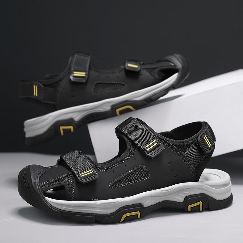 Summer Men’s Sandals Outdoor Sports Anti-collision Men's Shoes Soft Rubber Lightweight Hiking Shoes Flat Black Flip-flops