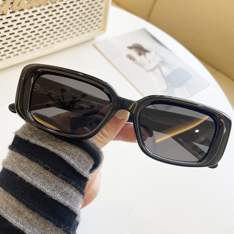 High end European and American style women's fashionable glasses small face square retro glasses