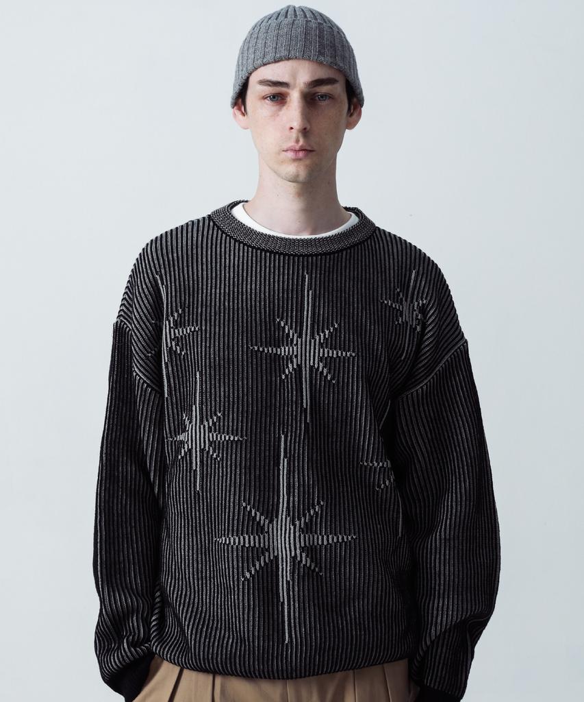 STAGE NAME Two-Tone Winter Stars Round Neck Oversized Knit_Black