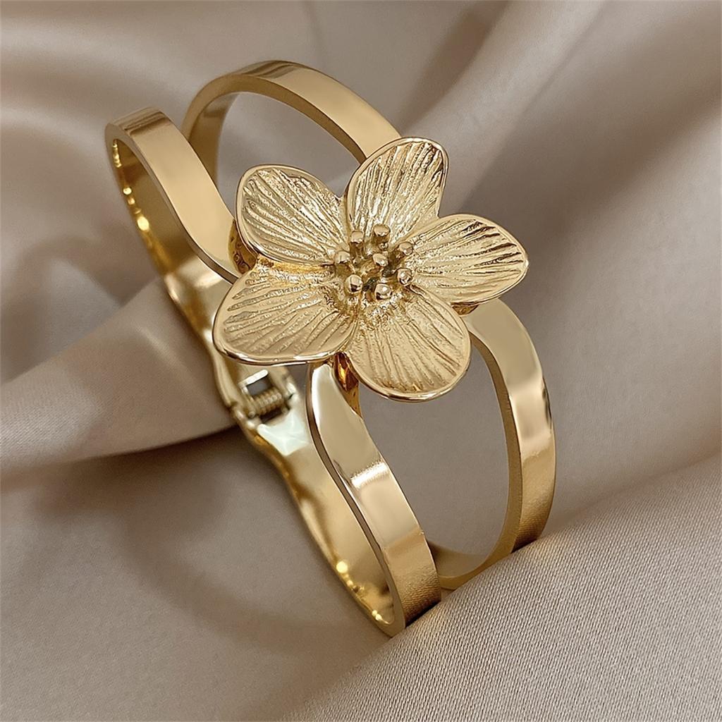 Stainless Steel Gold Plated Cuff Bangle Bracelet for Women Fashion Big Flower Pearl Butterfly Chunky Bracelet Waterproof Jewelry
