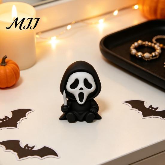 3D Printed Creepy Decor Mini Screaming Skeleton Figurine, Collectible Halloween Party Supplies Ornament, Statue for Desktop Shelf Compact Sculpture