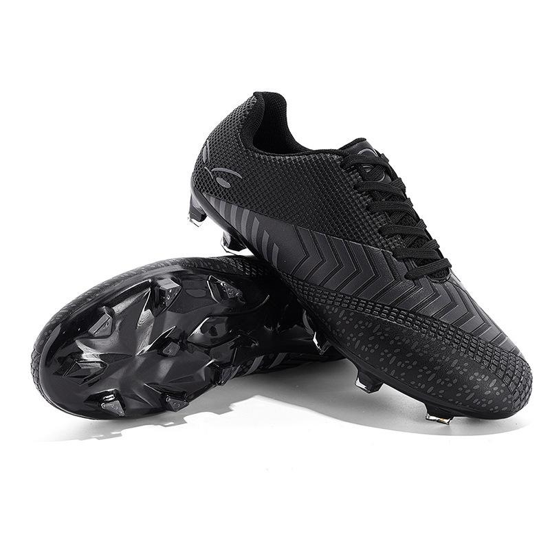 New Football Shoes for Primary and Secondary School Students, Professional Spikes for Training and Competitions, Three Colors, One Piece