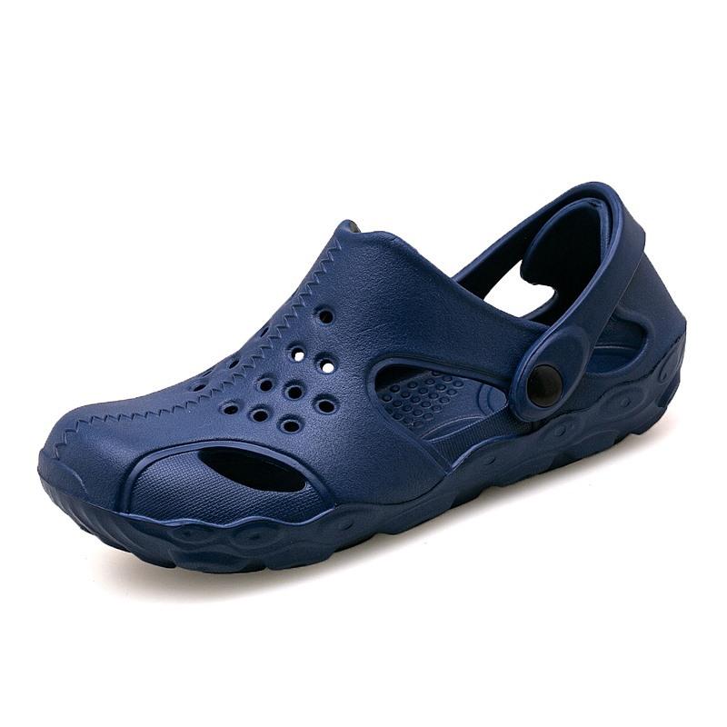 Sandals men's shoes new hole shoes casual bag head beach shoes fashion wear sandals play men's sandals