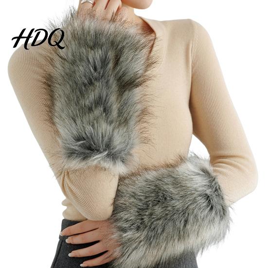Stylish Plush Cuff Sleeves 1 Pair Faux Fur Wrist Cuffs for Women Fluffy Fox Arm Elegant Winter Accessories Warmers with Satin Lining Warm
