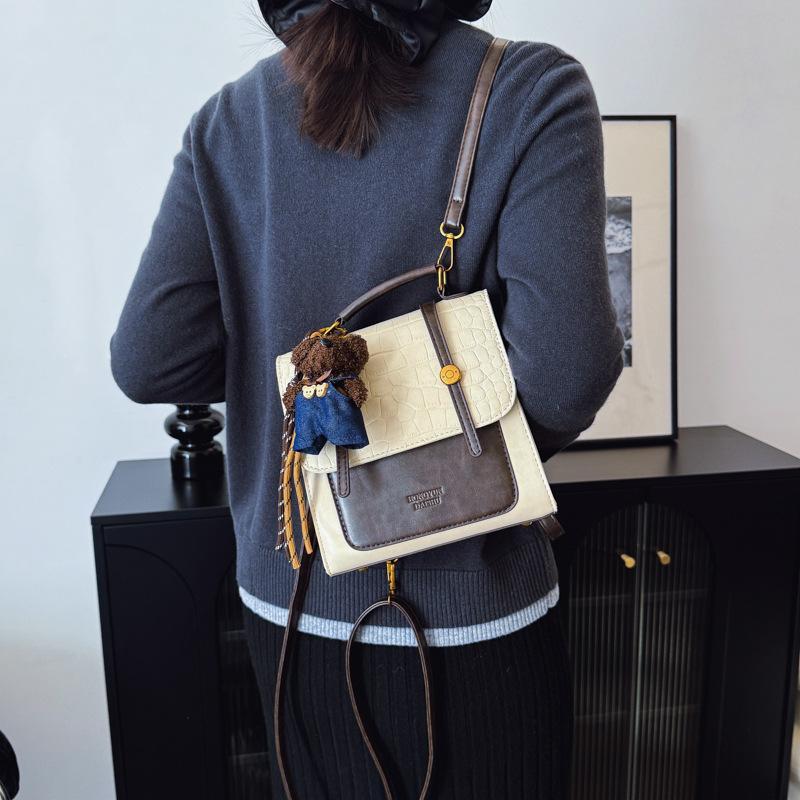 Carry a Simple Messenger Bag, Hand Niche Fashion New Casual Shoulder Winter Bag Feeling 100 Small Square Bags