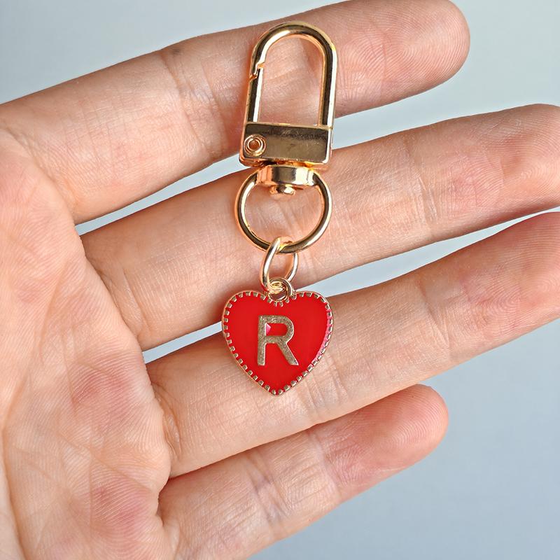 1PC Lobster Buckle Gift Metal Party 26 English Letters Keychain Marker Heart Shaped Red Love Keychain Design DIY Creativity