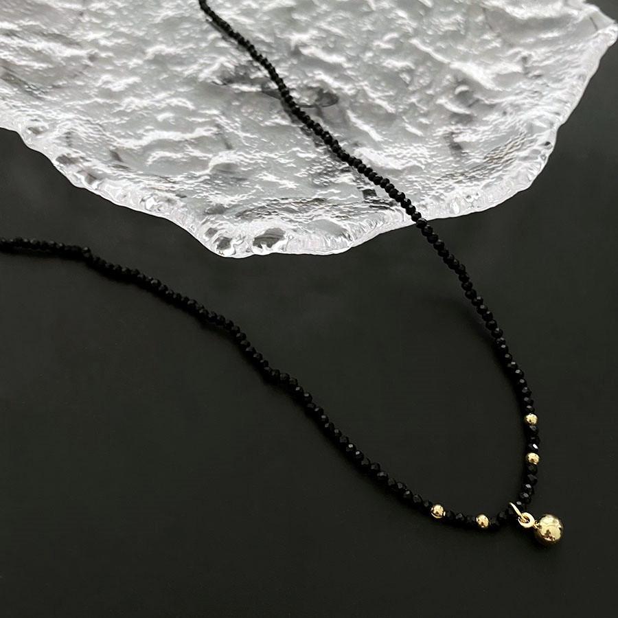 Women's Black Crystal Round Pendant Necklace - Simple Clavicle Chain for Summer