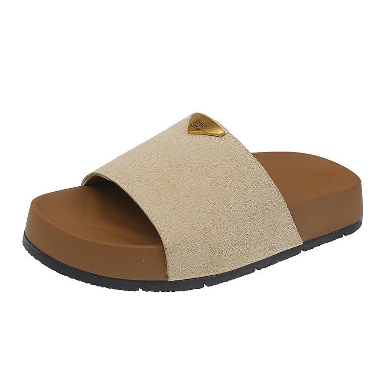 

Thick-bottomed cool slippers for women s outer wear 2025 summer new anti-velvet matte leather middle heel fashion beach Boken one-word drag 35