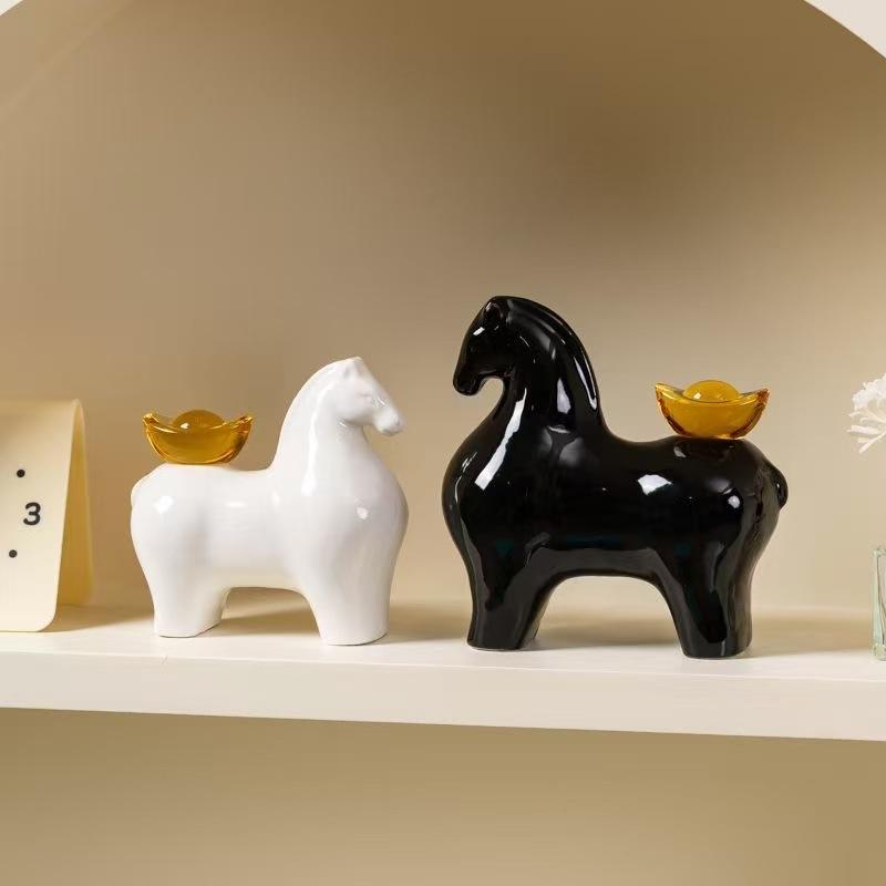 The Year of the Horsewill soon have money ornaments, living room wine cabinet light luxury high-end high-end entrance decoration