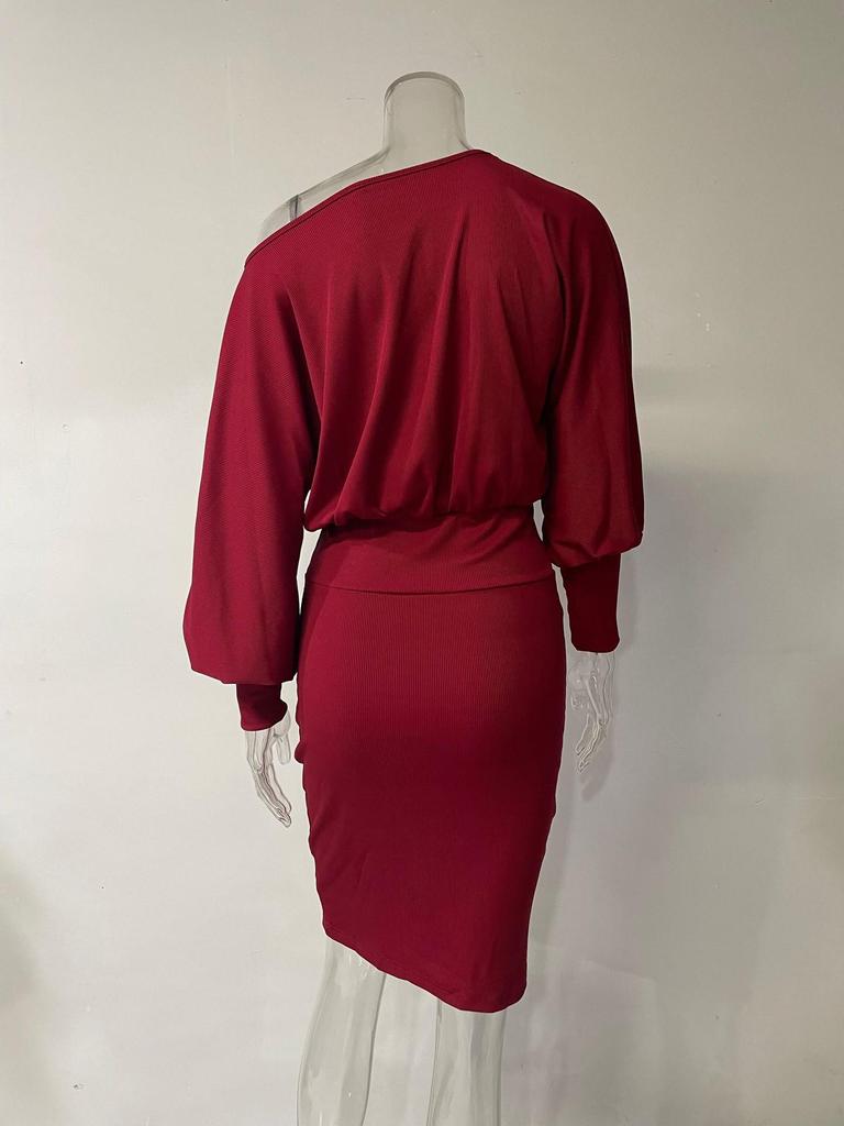 2024 European & American Autumn/Winter Slimming Figure-Flattering Plus Size Knitted Batwing Sleeve Dress