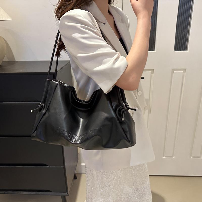 Laxity Large Capacity Bag for Women's New Spring and Summer High End Versatile One-shoulder Underarm Bag Commuting Toy Bag