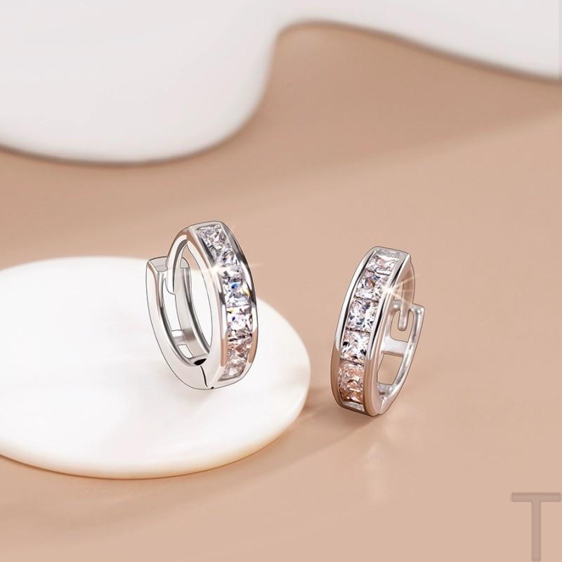 

Exquisite Light Luxury Super Flash Diamond Small Ear Buckle Women s Japan and Korea Simple Earrings Mini Earrings Qixi Festival Gift