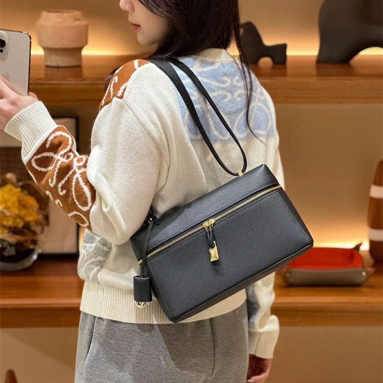 LP27 Bag, Lunch Box Bag, Palm Pattern Cowhide Women's 2023 Autumn and Winter New Temperament Portable Shoulder Crossbody Cosmetic Bag