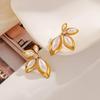 Ying Tai Europäischer/Amerikanischer Ins-Stil Hochglanz 18 Karat Gold Nicht verblassender Edelstahl & Titan Ohrstecker mit Faux-Perlen-Blütenblatt-Design