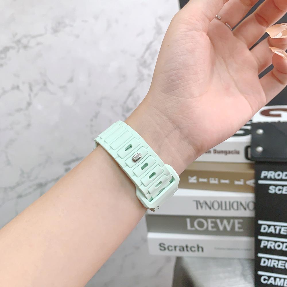 New Original Silicone Strap For Apple Watch Ultra 49mm Sports Bracelet iWatch Series 9 8 7 45mm 41mm 6 5 4 3 SE2 44mm 40mm Band