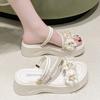 2025 new thick-soled cool slippers for women to wear outside in summer, beach sandals fashion two wear one-word drag
