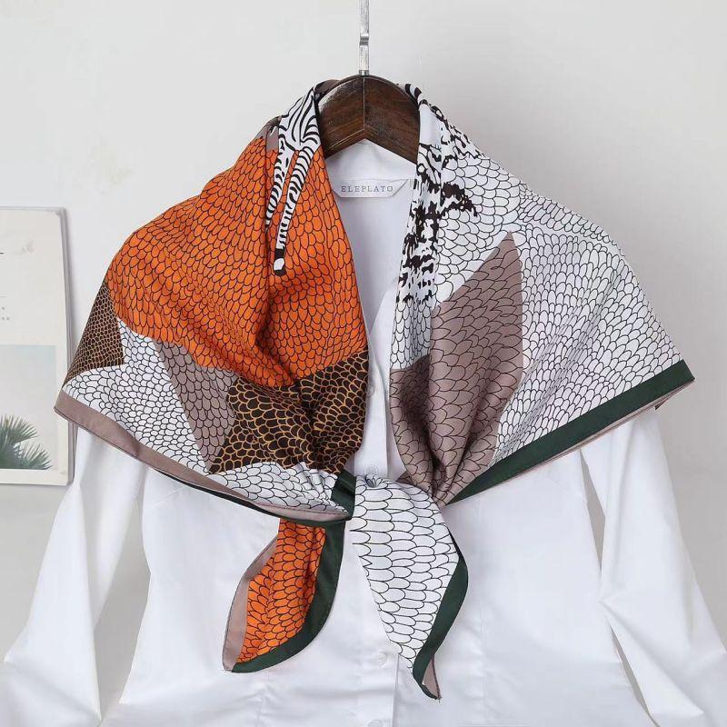 Versatile Shawl Animal Print Black And White Simple Large Square Scarf 90 * 90Cm Simulated Silk Twill Silk Women'S Silk Scarf