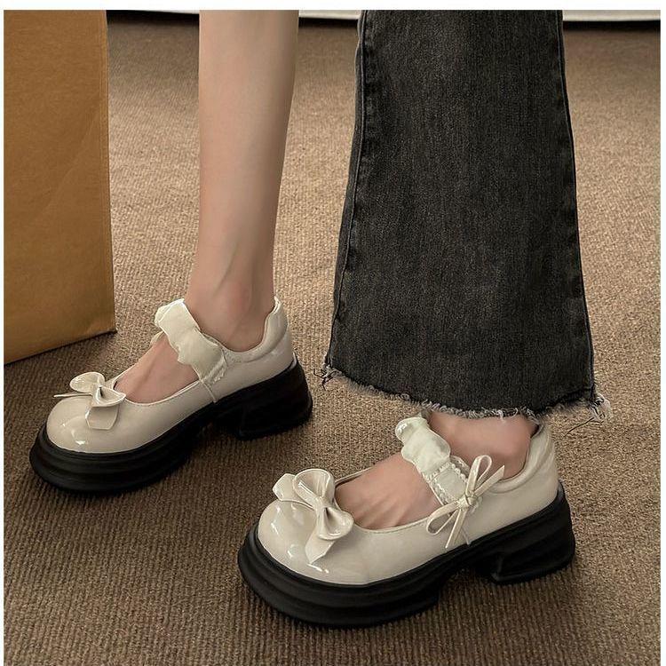 Coarse heel white small leather shoes women's new spring and summer Japanese jk college style cheap shallow mouth Mary Jane single shoes