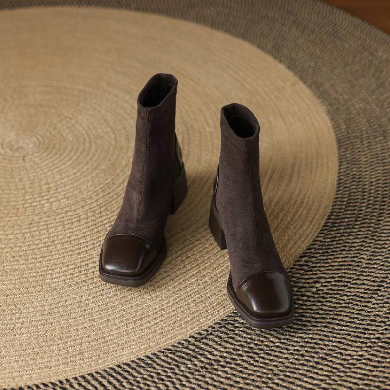 Korean version of large size rubber sole solid color Martin boots comfortable sleeve middle heel women's boots square head autumn and winter new m