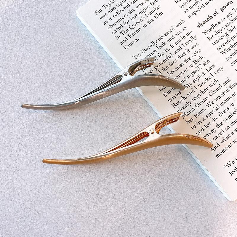 New Women Elegant S-shaped Metal Hairpins Claw Korean Hair Clips Ponytail Hair Clip Fashion Barrettes Hair Accessories