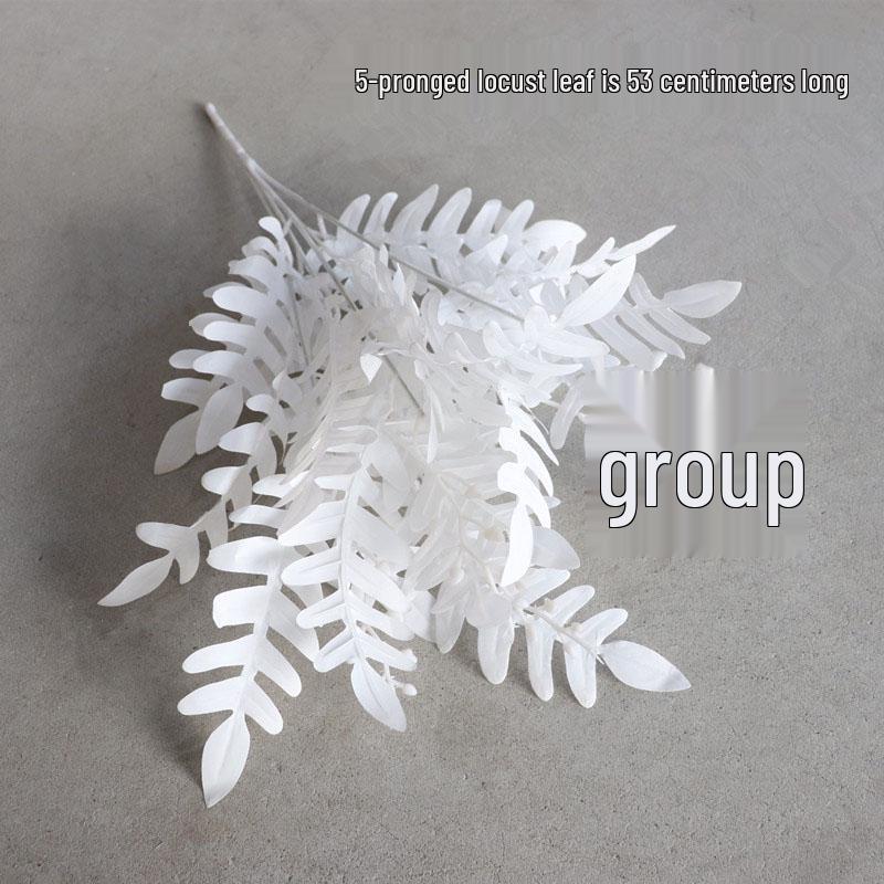 Weiße Hochzeitskapelle Decke Seidenblumen-Dekoration & Gangläufer