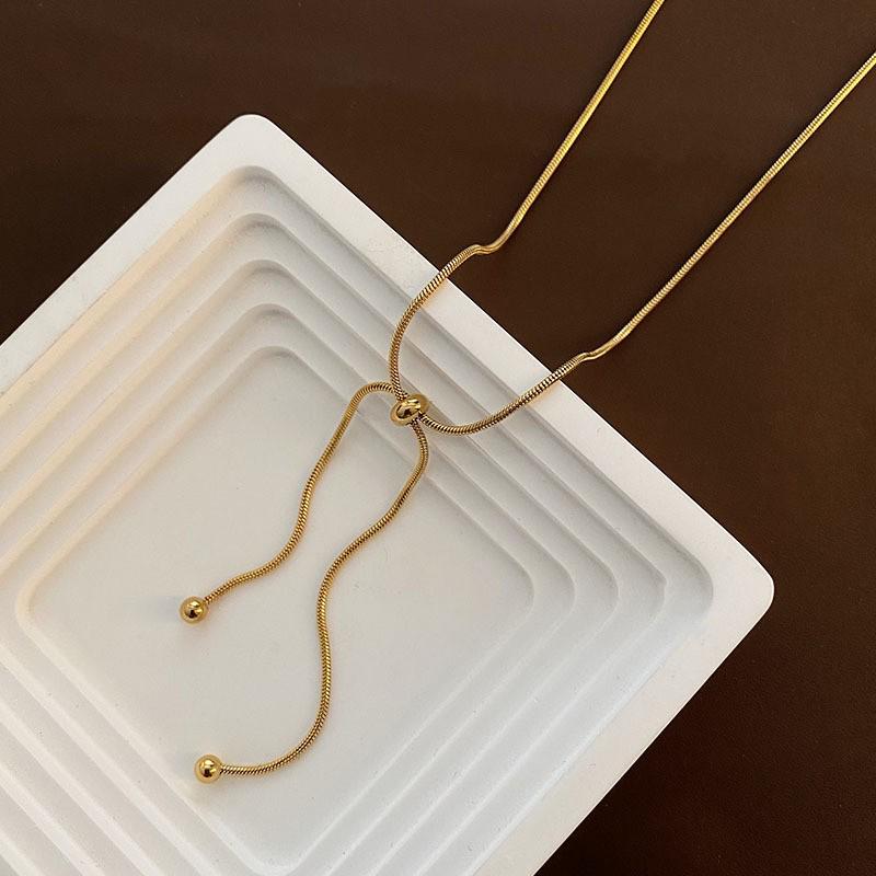 2025 Women's Titanium Steel Necklace: Light Luxury, Clavicle Chain, Non-Fading High-End Accessory