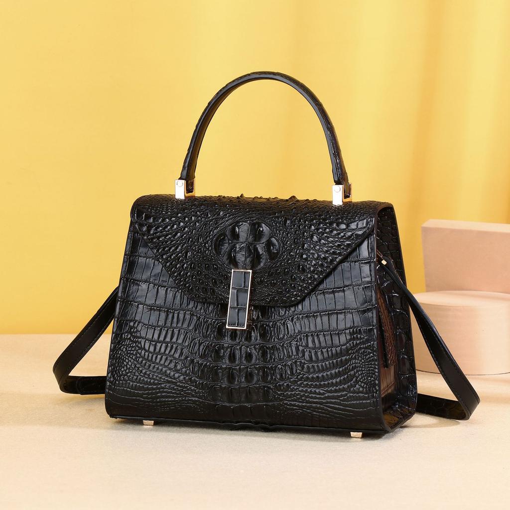 Genuine Hand-held Small Bag with Crocodile Pattern At The Counter. It Is Fashionable, Stylish and Versatile. It Is A Single-shoulder Crossbody Bag