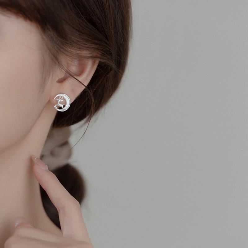 2025 Christmas Reindeer Mother-of-Pearl Moon Earrings: Trendy Student Studs