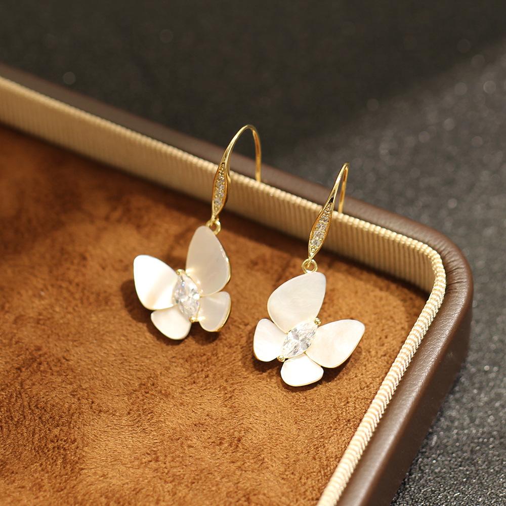 High-end sense of simplicity, fairy spirit, natural fritillary butterfly earhooks, exquisite diamond-encrusted temperament, gold-plated earrings, stud