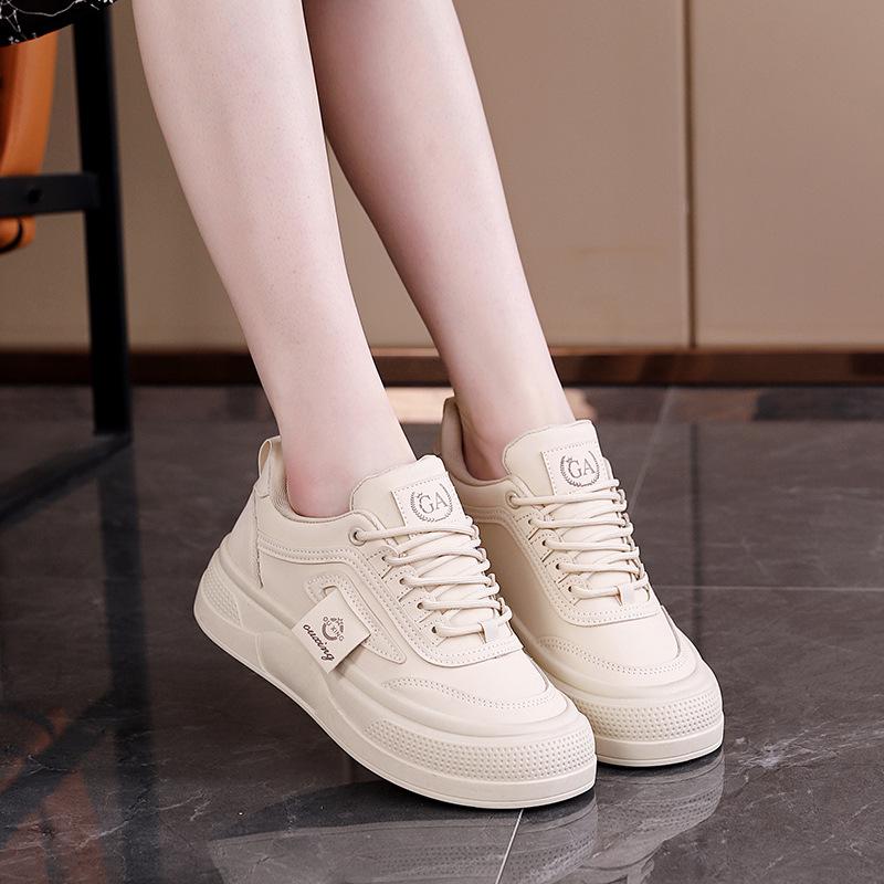 2025 spring little white shoes new Korean version ins female students height increase platform sports board shoes casual shoes female Q2006