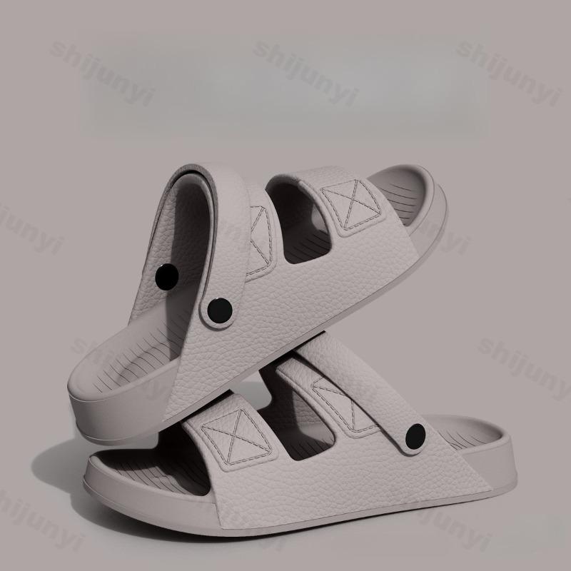 Fashion Men's Summer Driving Slippers 2025 New Style Non Slip Odor Resistant Outdoor Beach Hollow Breathable Comfortable Casual Sandals