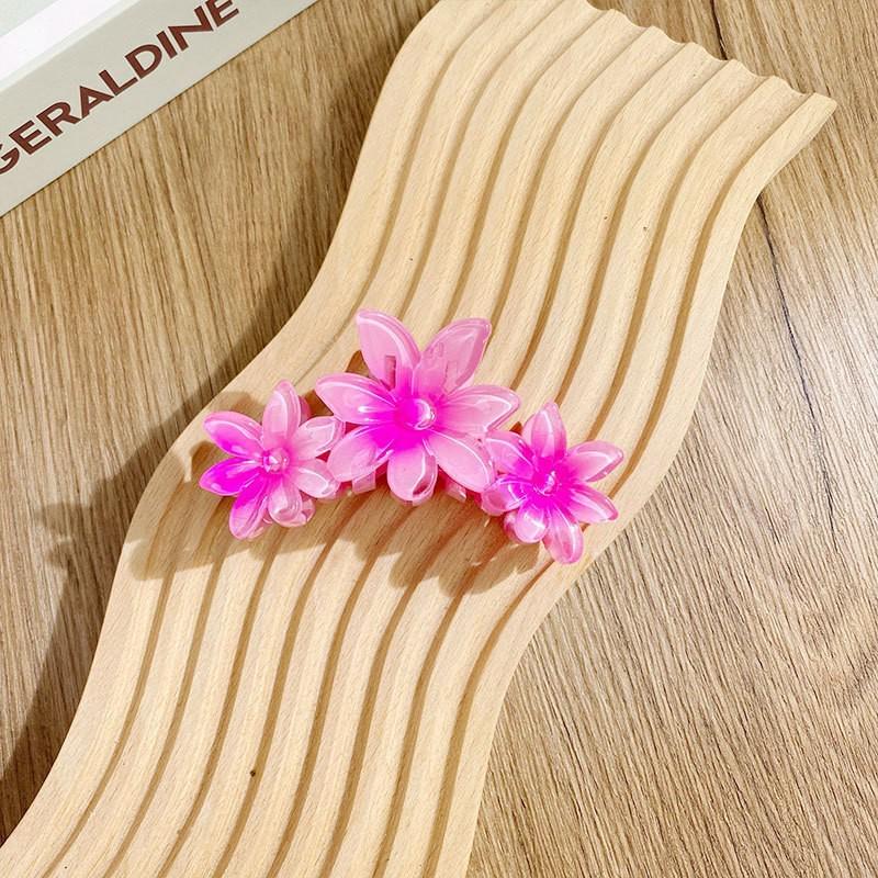 European/American Three Flowers Plumeria Claw Clip - Cute Large Hairpin for Women's Bun