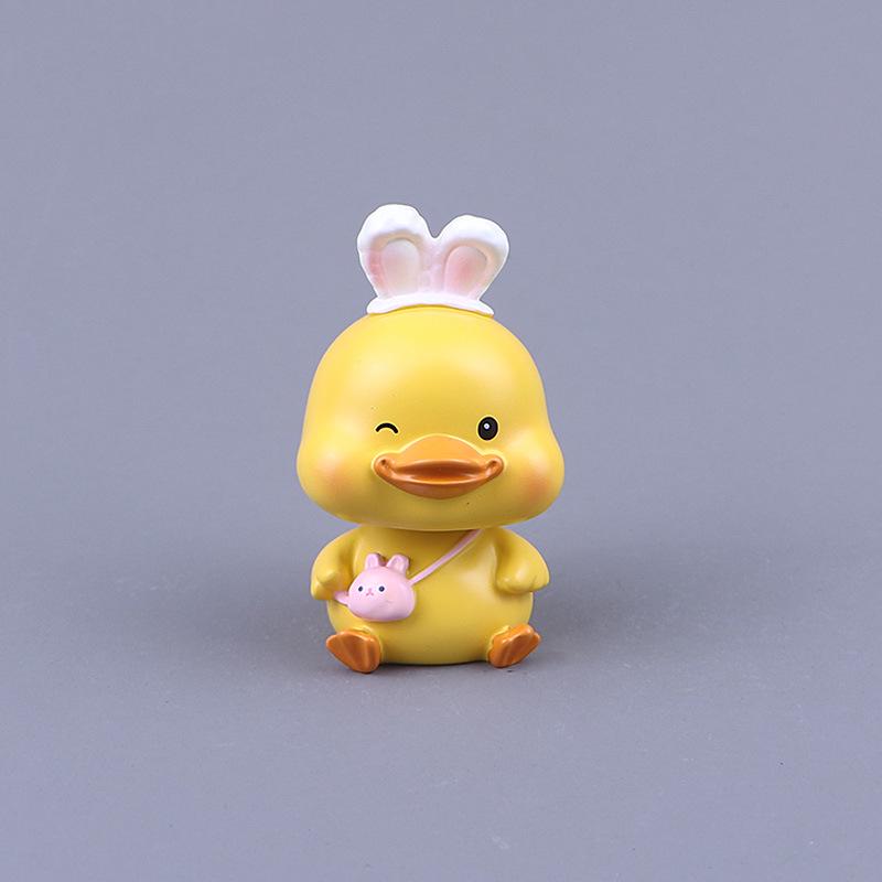 MOMO Yellow Duck Car Ornament - Head-Shaking Interior Decoration, Perfect Birthday Gift for Women.