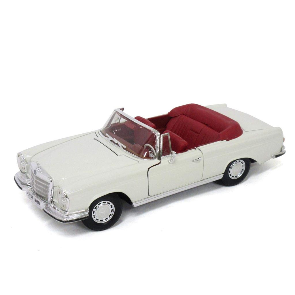 Maisto 1/18 scale diecast model Mercedes-Benz 280SE SE 1967 White (200-088)