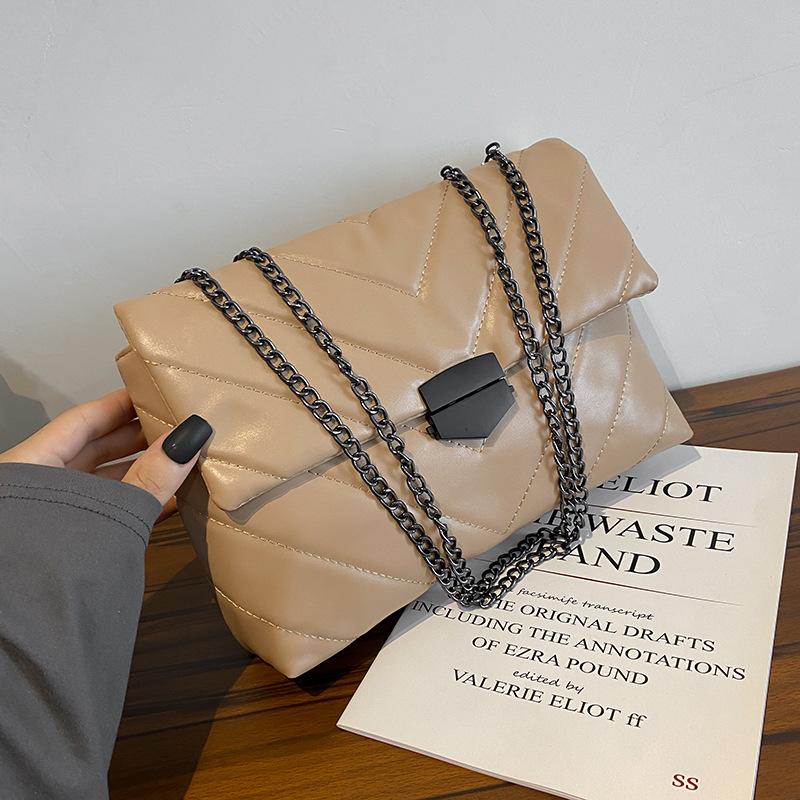 Small Bag Women 2025 New Fragrant Texture Small Square Bag Internet Celebrity Versatile Solid Color Chain Shoulder Messenger Handbag