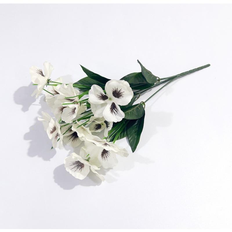 

Штучні квіти Покладіть пучок братків фаленопсис. Несправжні квіти. Штучні шовкові квіти. Прикраса квіткової коробки для дому. білий