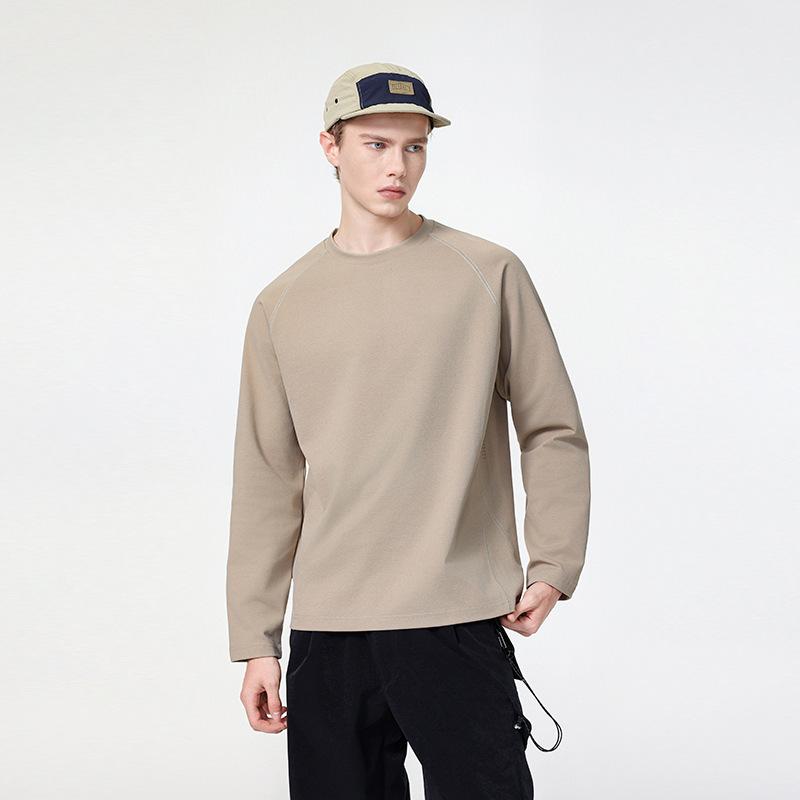 Soft-Touch Round-Neck Long-Sleeve Top Versatile Stylish and Minimalist T-Shirt with A Slim Fit