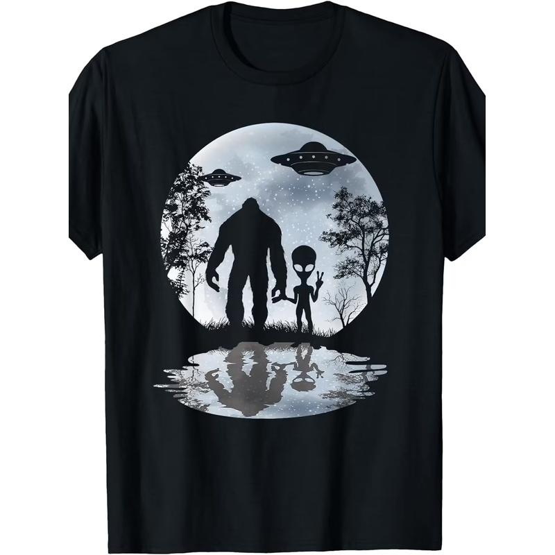 Alien Bigfoot Moon Sasquatch UFO Extraterrestrial Men Women T-Shirt