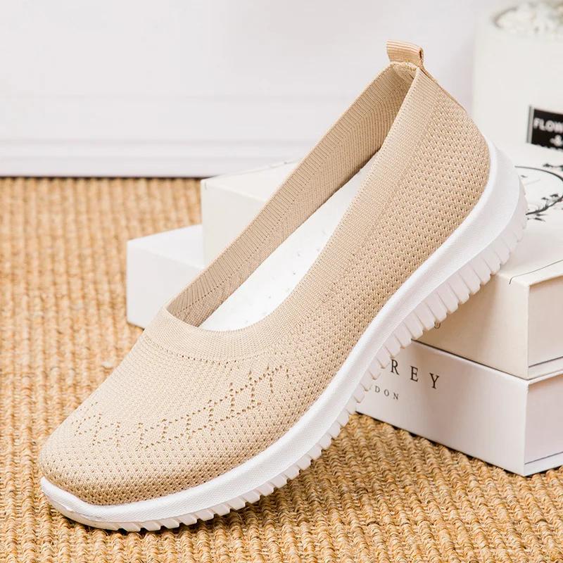 

2025 Old Beijing Cloth Shoes Женские туфли на плоской подошве из ткани Fly Fabric Shoes Женские весенне-осенние туфли с одной педалью для мам среднего возраста 39 абрикосовый