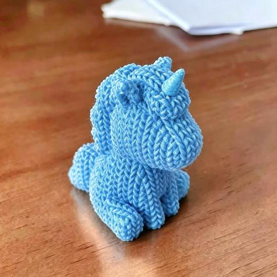 Creative Birthday Gifts for Girls 3D Printed Unicorn Figurine with Knitted Texture, Cute Compact Rainbow Colored Desk Decor Animal Statue, Desktop