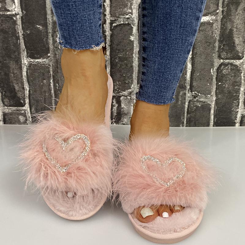 Fashion Luxury Glitter Heart Decoration Fur Slippers Women 2025 Autumn Round Toe Low Heel Outdoor Slides Warm Short Plush Slippers