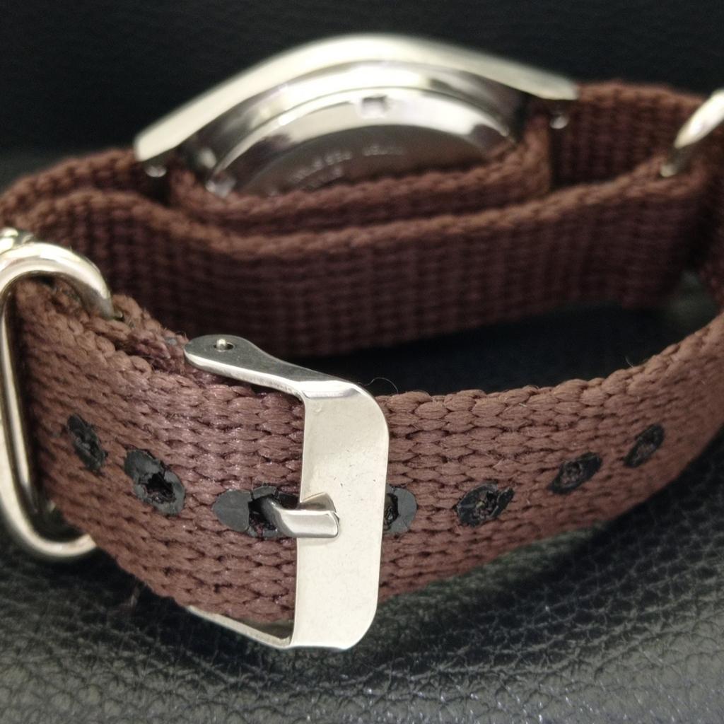 VINTAGE SEIKO 5 AUTOMATIC 7S26A JAPAN MENS PEACH COLOR DIAL WATCH a701659-5 R206c-a701659