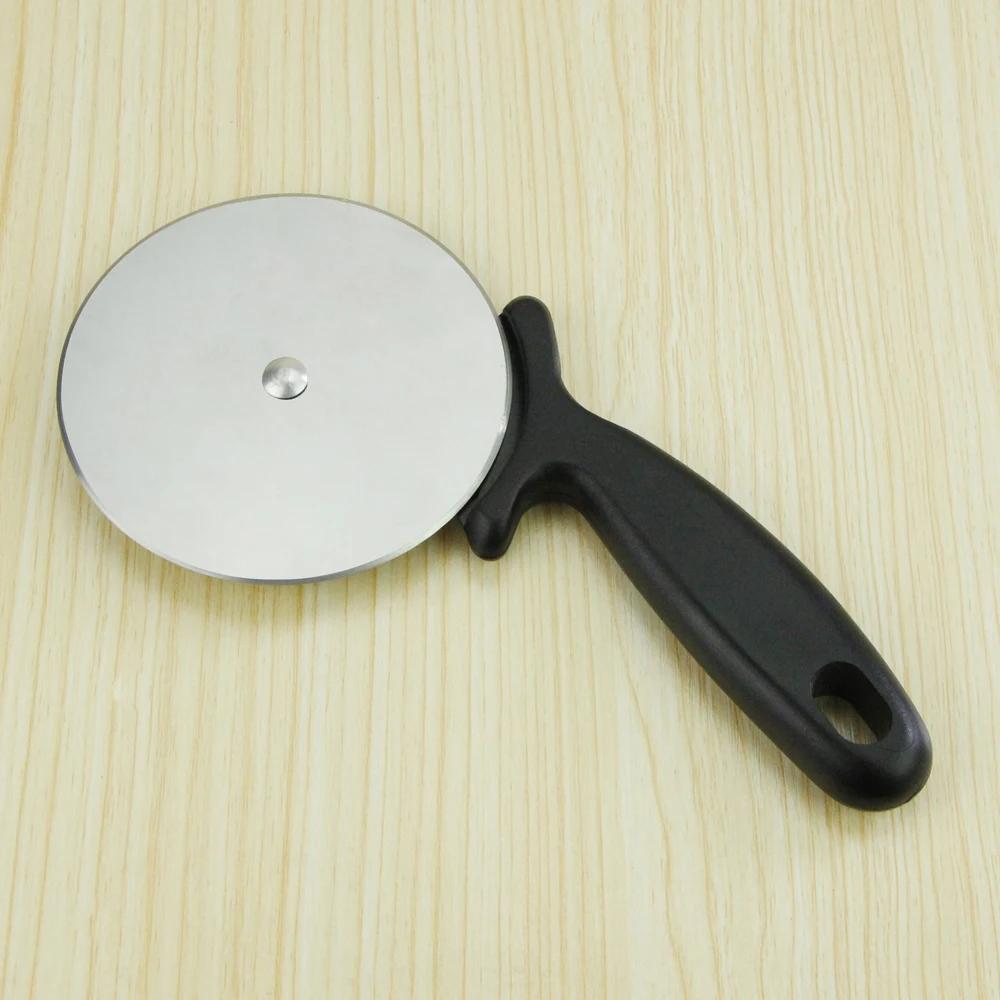 

Різаки для піци з нержавіючої сталі Ролик для кондитерських виробів Нож для піци Ролик для печива Колесо Ножиці Форми для випічки Кухонні аксесуари чорний