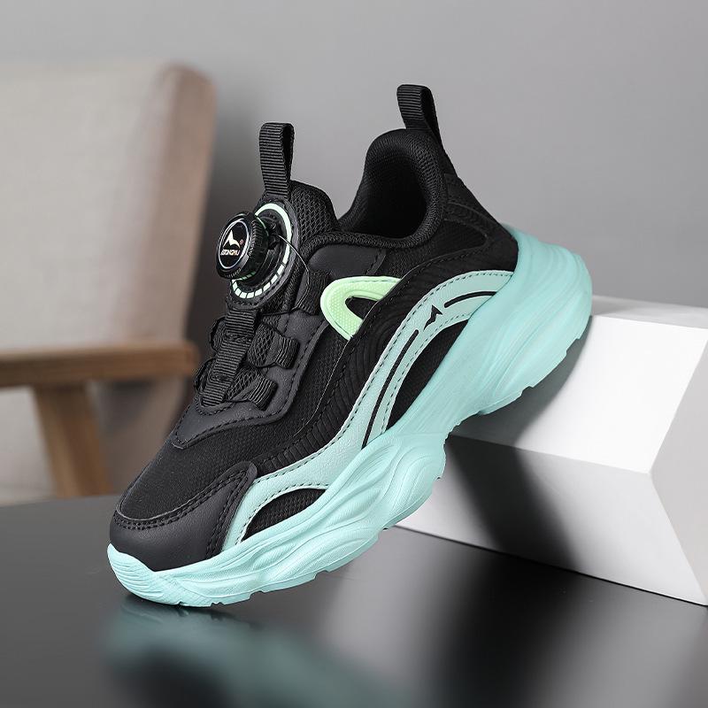 

Girls Waterproof Leather Fleece-Lined Sports Shoes 2025 – Non-Slip, Soft Sole Running Shoes for Kids 37