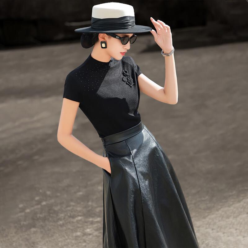 Elegant 3D Floral Rhinestone Short-Sleeve Knit Top M