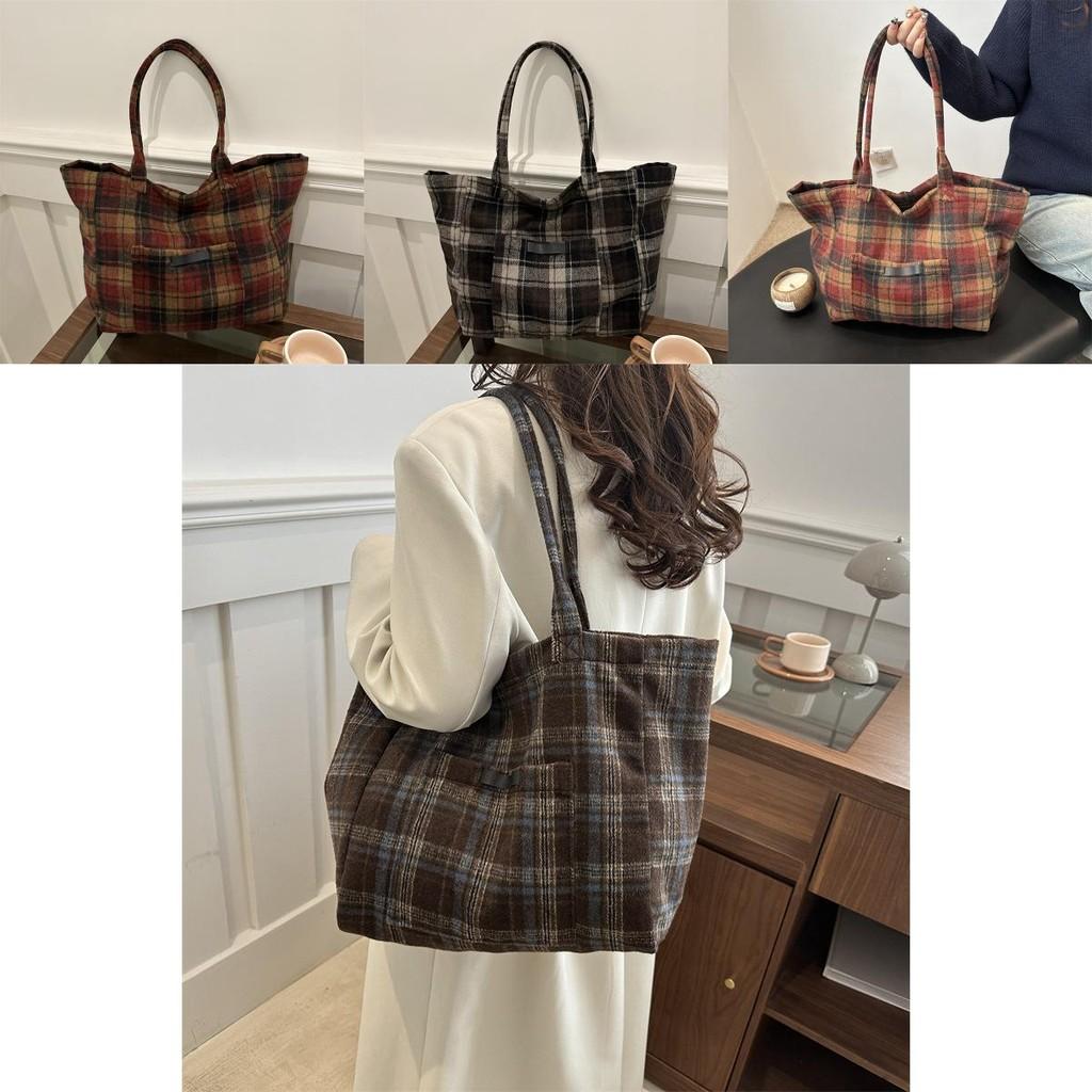 Luxurious Large Tote Bag For Women Stylish Plaid Design Perfect For Fall And Winter