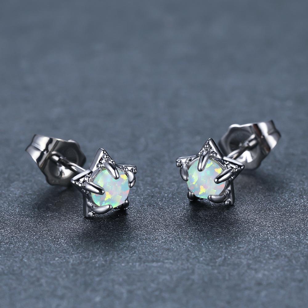 

Five Clawed Round Blue and White Star Womens Versatile Earrings Fashionable