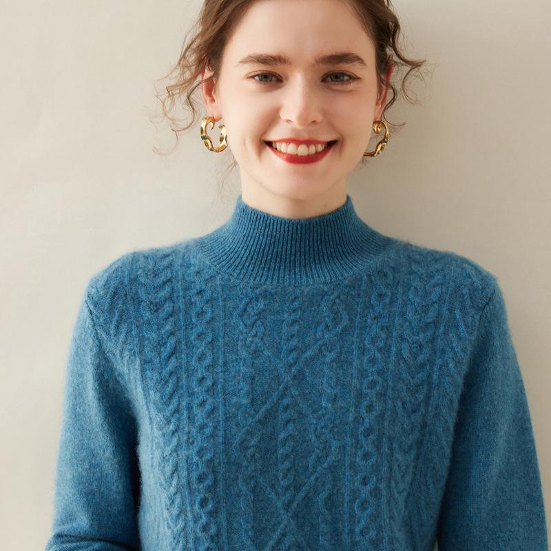 Women's Thick Diamond Pattern Cashmere Sweater - Half-High Neck, Gentle Style, Warm Loose Fit, Short Knitwear for Autumn and Winter